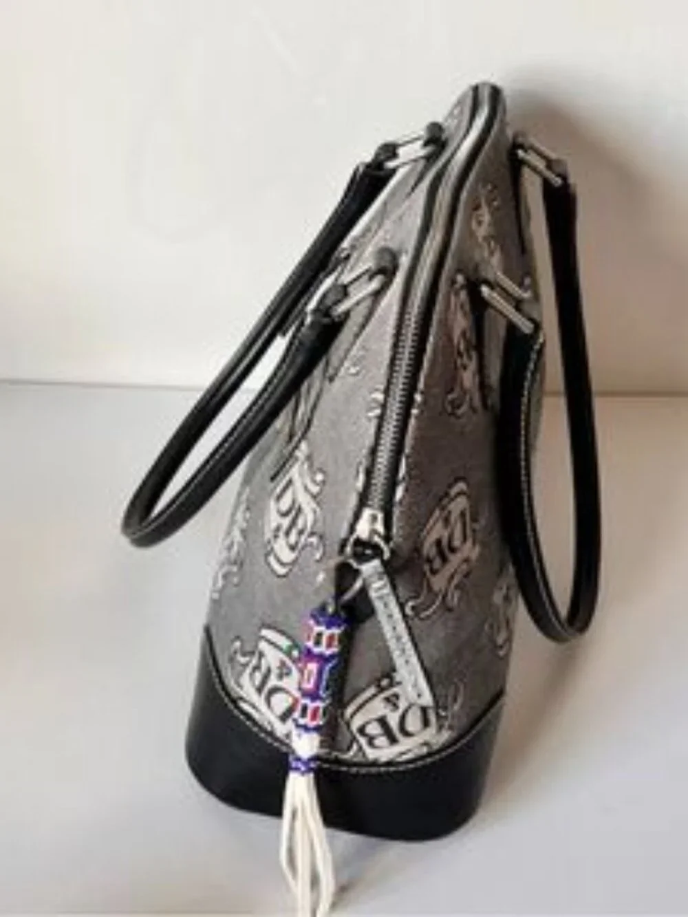 Dooney & Bourke Signature Donegal Crest LogoBlack Domed Satchel Purse Hand Bag